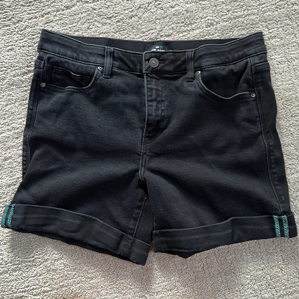 LuLaRoe boyfriend denim shorts